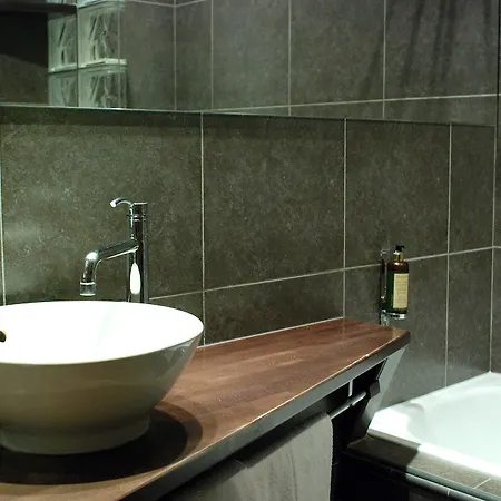 Logis Nimotel Cosy 3* Nîmes