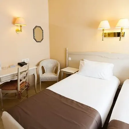 Otel Logis Nimotel Cosy Nîmes