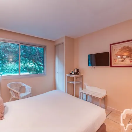 Logis Nimotel Νιμ
