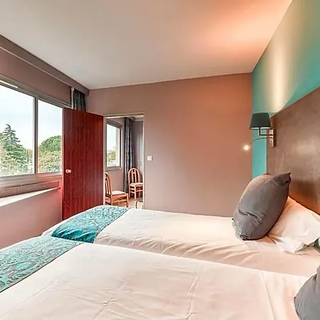 Logis Nimotel 3*