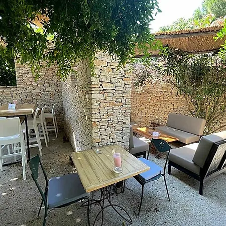 Logis Nimotel 3* Nimes