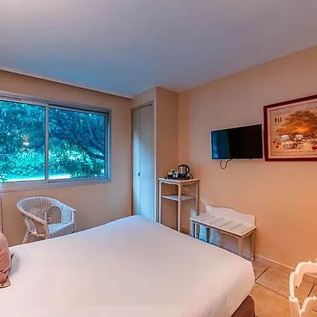 Hotel Logis Nimotel 3*