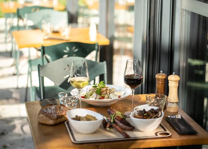 Hotel Logis Nimotel 3*