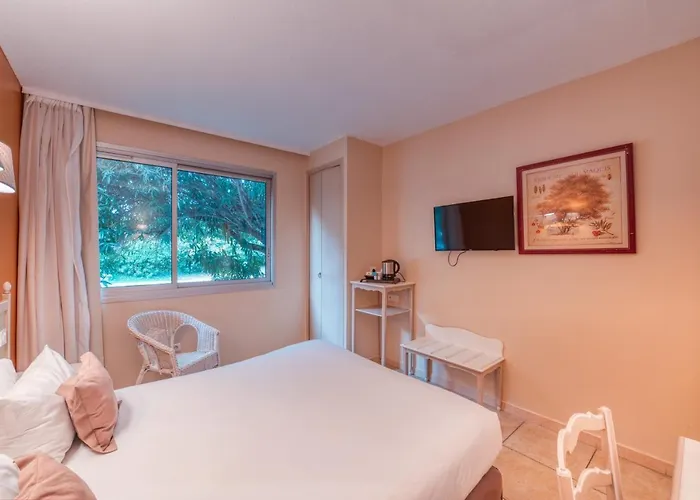 Logis Nimotel Nîmes